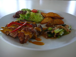 2011.06.28.01uliuli cafe.jpg