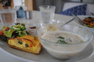 2011.06.28.02uliuli cafe.jpg